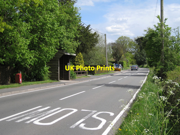 Photo 6"x4" Bus shelter, Rowington Green Kingswood Brook c2010