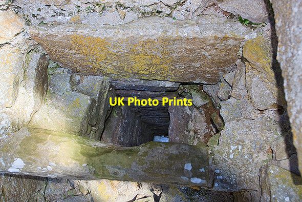 Photo 6"x4" Duffus Castle - Latrine Chute Duffus c2010