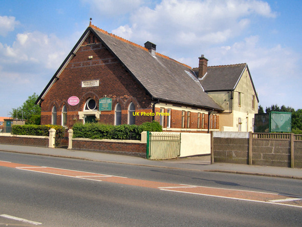Photo 6"x4" Little Hulton Wesleyan Chapel Farnworth\/SD7305 c2010