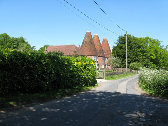 Photo 6"x4" Oast houses on Dog Kennel Lane Hadlow Down c2010