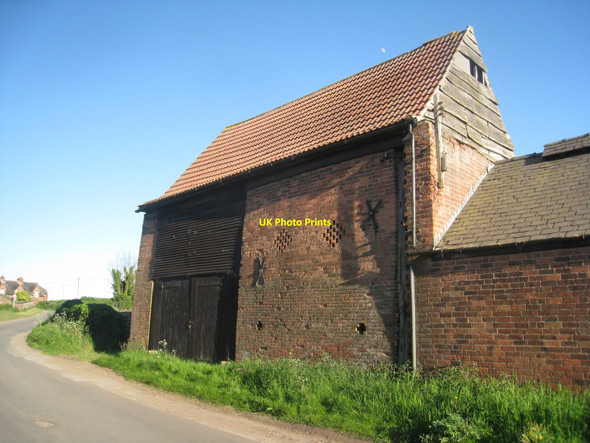 Photo 6"x4" Barn, Holme Holme\/SK8059 c2010