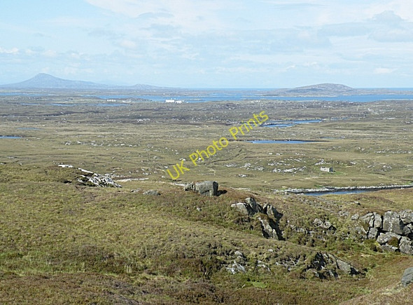 Photo 6"x4" View from Beinn Tairbeirt Loch Sgioport c2009