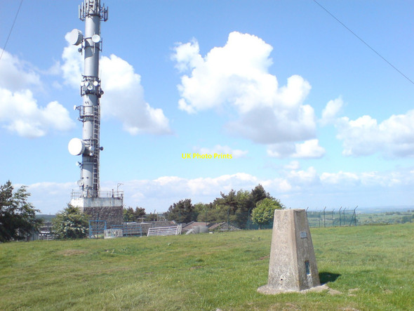 Photo 6"x4" Pen Hill Trig Point & Radio Mast Walcombe c2010