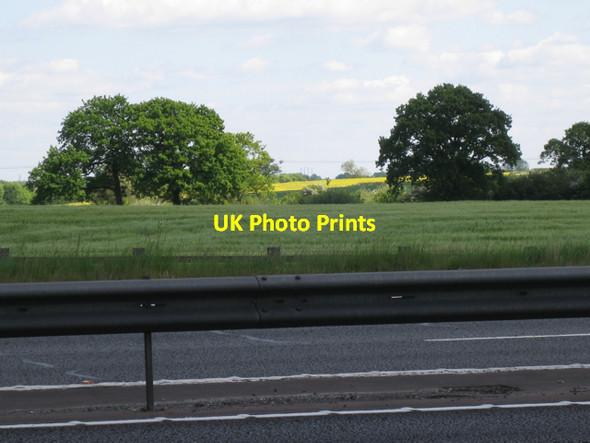 Photo 6"x4" Flash of yellow across M40 Bishop's Tachbrook c2010