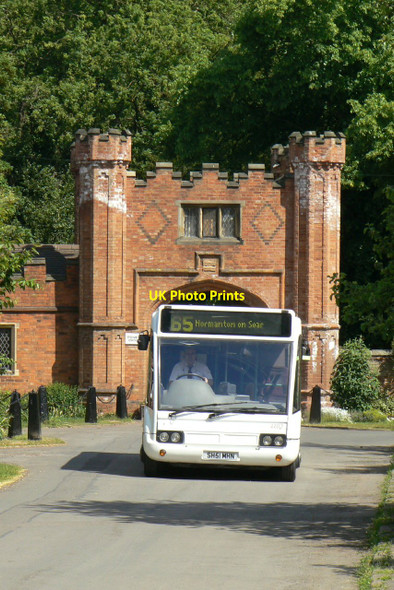 Photo 6"x4" Village bus at Thrumpton Long Eaton c2010