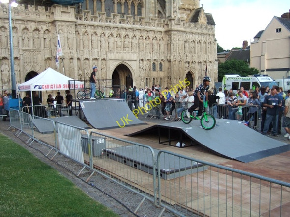 Photo 6"x4" Temporary skateboard park outside Exeter Cathedral Exeter c2009