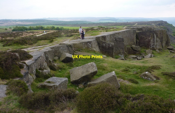 Photo 6"x4" Moorland with rocks Curbar c2010