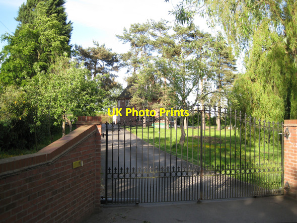 Photo 6"x4" Gates to a drive off Golf Lane Tachbrook Mallory c2010