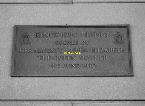 Photo 6"x4" The Kingston Bridge Plaque Glasgow c2010