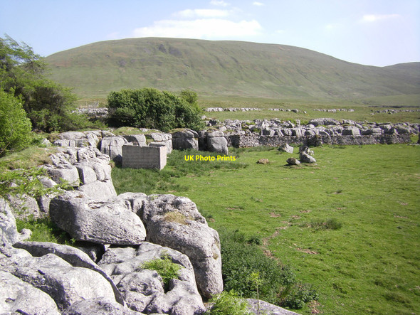 Photo 6"x4" Limestone Scar , Sleights Pasture Rocks Chapel-le-Dale c2010