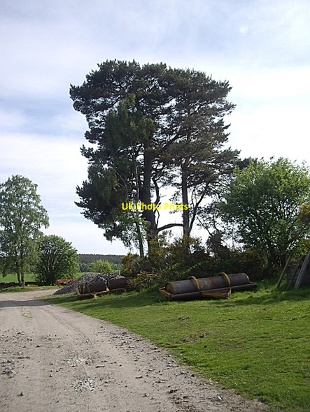 Photo 6"x4" Storage for farming equipment Lochton of Leys c2010
