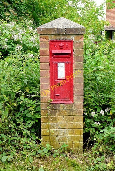 Photo 6"x4" Victorian postbox at Goddard's Green Goddard's Green\/SU6666 c2009