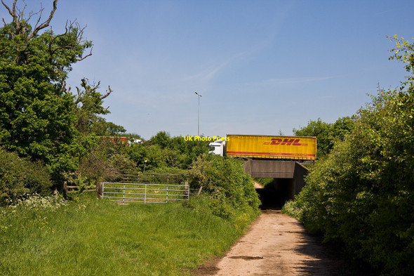 Photo 6"x4" Bridleway to Coopers Lane Road Potters Bar c2010
