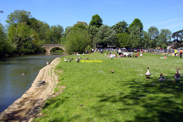 Photo 6"x4" Picnic area at Wolvercote Wolvercote c2010