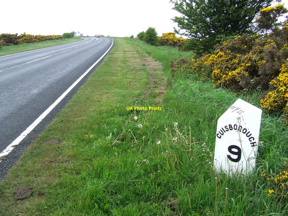 Photo 6"x4" Old Mile Post Gerrick c2010