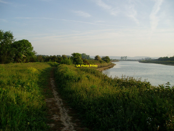 Photo 6"x4" Riverside walk 6.15 am Littlehampton c2010
