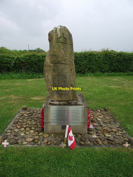 Photo 6"x4" Memorial To R.A.F. Wombleton Wombleton c2010 P1