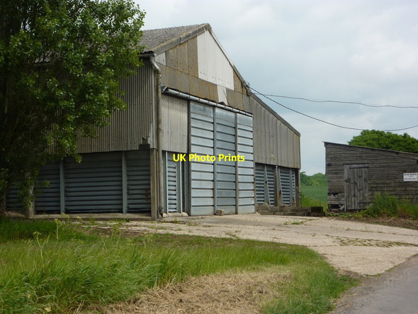 Photo 6"x4" Barn by a country lane Broad Street\/TL9643 c2010