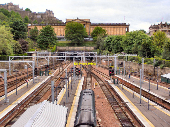 Photo 6"x4" Waverley Station Edinburgh c2010