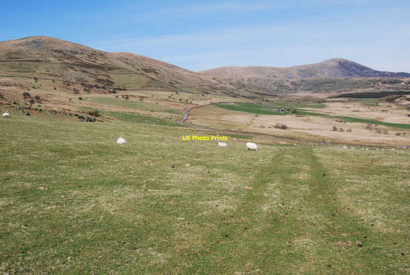 Photo 6"x4" The footpath descends towards the farm track Cutiau c2010