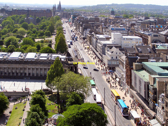 Photo 6"x4" Princes Street Edinburgh c2010