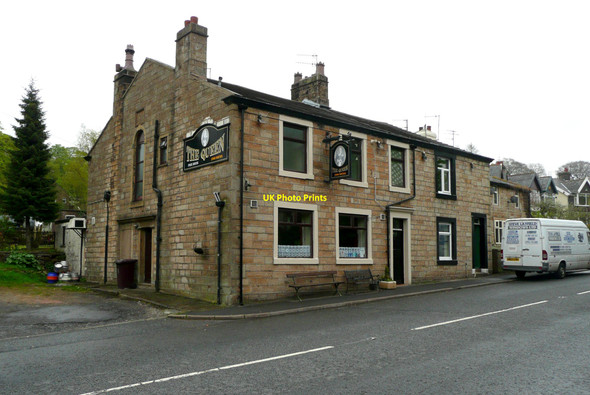 Photo 6"x4" The Queen, Holme Chapel, Cliviger Holme Chapel c2010