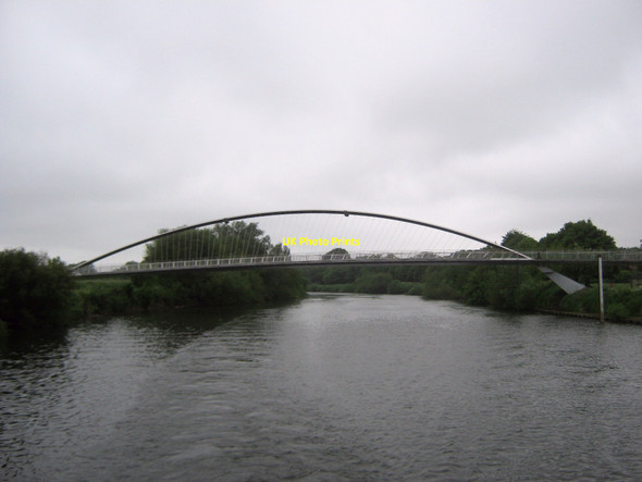 Photo 6"x4" The Millennium Bridge over the River Ouse York York\/SE5951 c2010