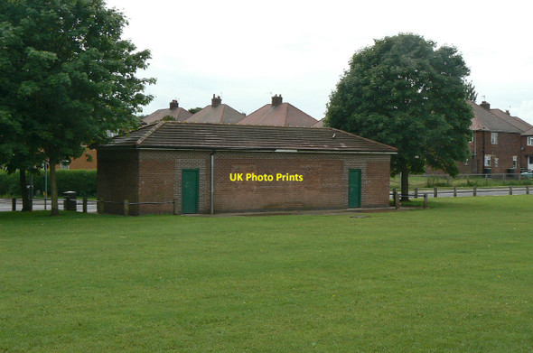 Photo 6"x4" Changing rooms Hucknall c2010