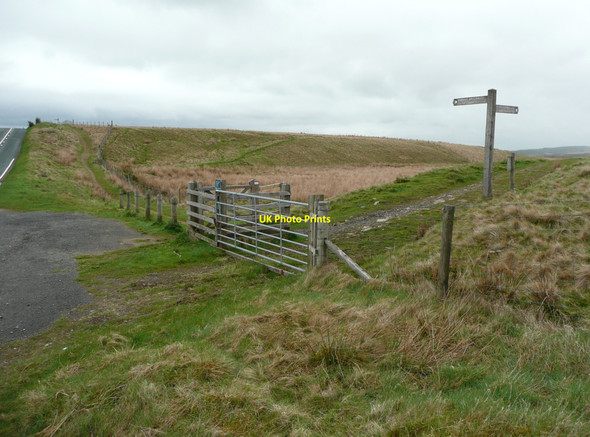 Photo 6"x4" The Pennine Bridleway, Cliviger Over Town c2010