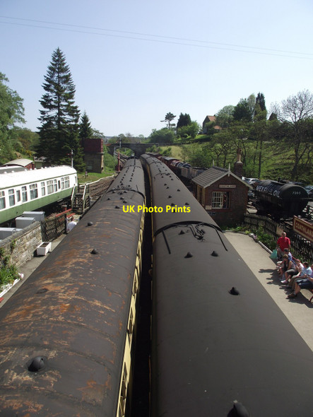Photo 6"x4" Two Trains Goathland c2010