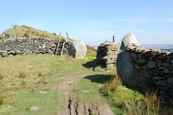 Photo 6"x4" Just look at these gateposts Llechfraith c2010