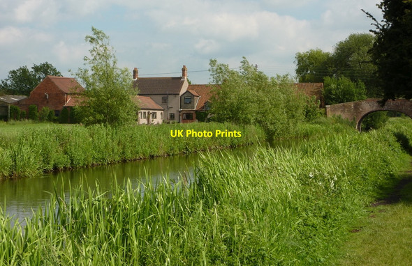 Photo 6"x4" Bonemill Farm by the canal Retford c2010