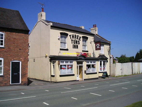 Photo 6"x4" The Three Tuns Pub, Fazeley Tamworth c2010