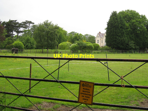 Photo 6"x4" A glimpse of Catesby House Copt Green c2010
