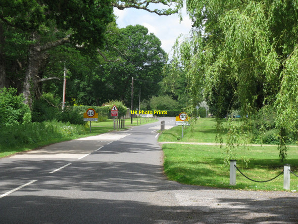 Photo 6"x4" Pickhurst Road entering Chiddingfold Chiddingfold c2010