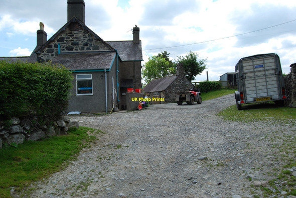 Photo 6"x4" Farmhouse at Ty'n-y-celyn Druid\/SJ0443 c2010