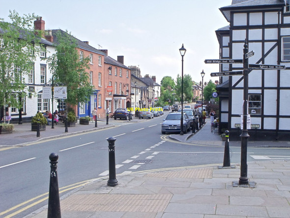 Photo 6"x4" Llanfyllin High Street Llanfyllin c2010