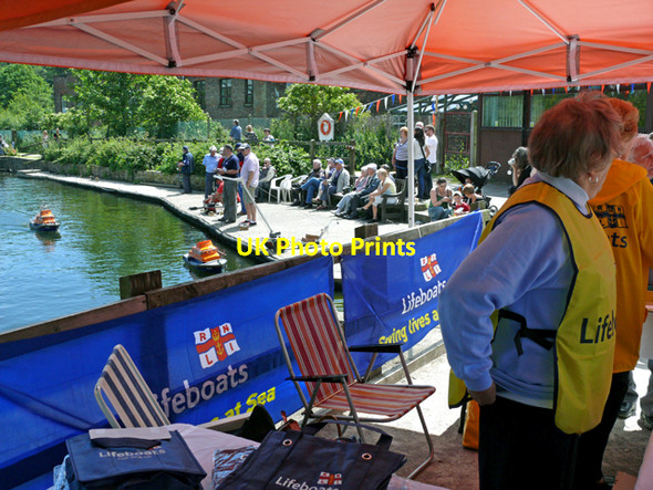 Photo 6"x4" Lifeboat day at Etherow Romiley c2010