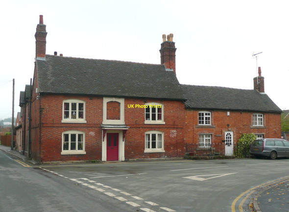 Photo 6"x4" The former Queen's Arms Hotel, Rocester Rocester c2009