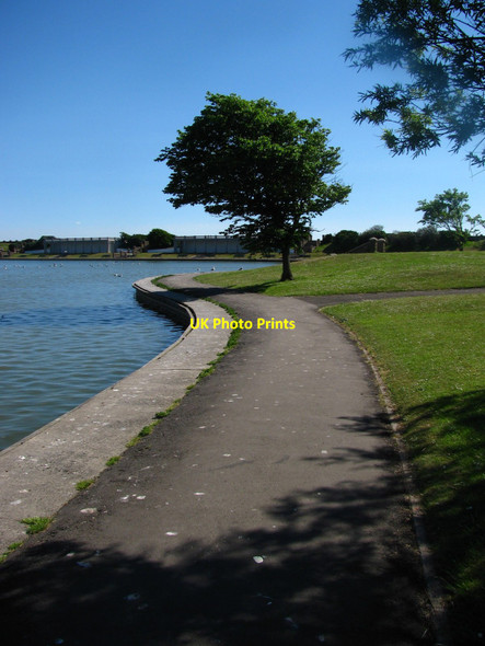 Photo 6"x4" Boating Lake's Western Shore Barry Island c2010