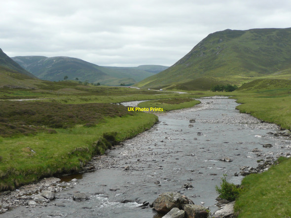 Photo 6"x4" Island in Clunie Water Tomintoul\/NO1490 c2010