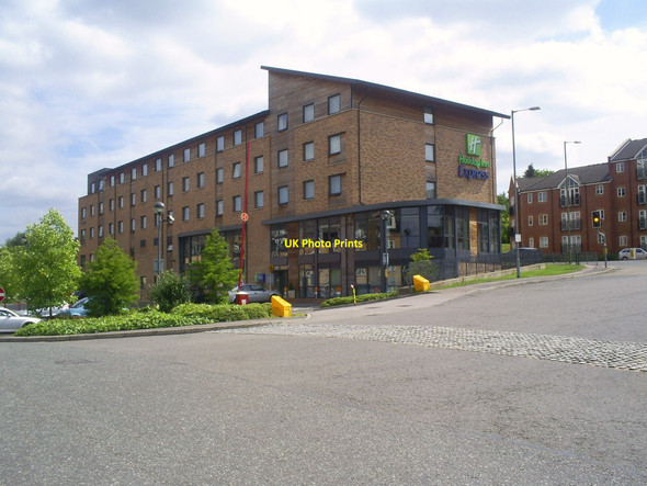 Photo 6"x4" Holiday Inn Express at Apsley Nash Mills c2010