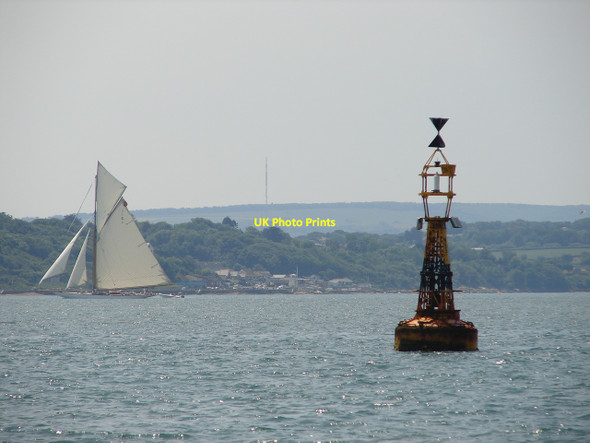 Photo 6"x4" West Bramble west cardinal buoy Lepe c2010