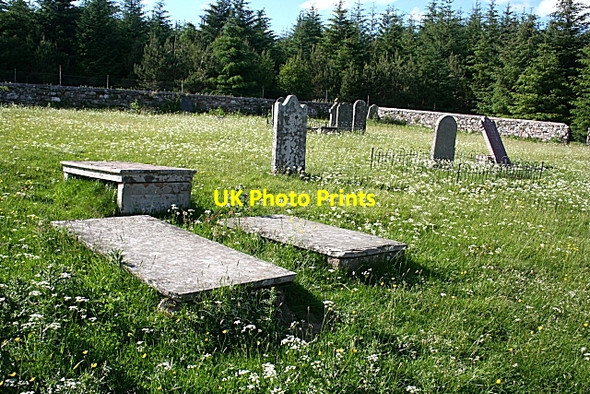 Photo 6"x4" Buiternach Cemetery Clashnoir c2010