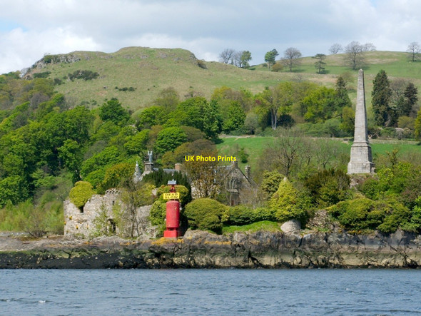 Photo 6"x4" Dunglass Castle and the Henry Bell Monument Erskine c2010