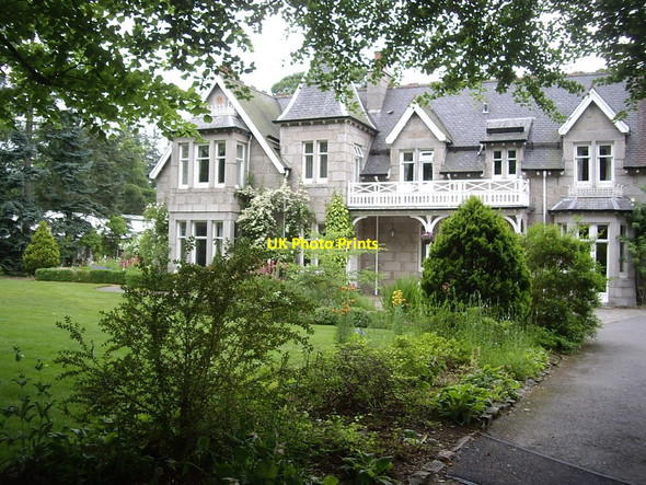 Photo 6"x4" Garden of Struan Hall, Aboyne Aboyne c2010