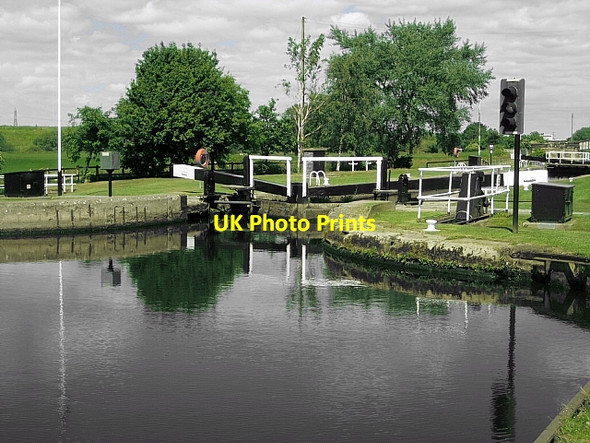 Photo 6"x4" Aire And Calder Navigation, Kings Road Lock Normanton\/SE3822 c2010