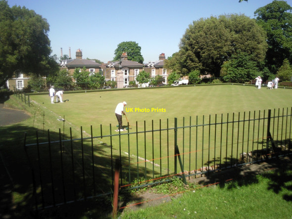Photo 6"x4" Bowling green at Clarence Place, Gravesend Gravesend\/TQ6574 c2010