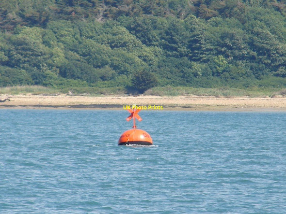 Photo 6"x4" E-digital Research racing buoy and foreshore beyond Porchfield c2010