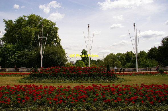 Photo 6"x4" Garden in The Mall with London Eye Westminster c2010 P1
